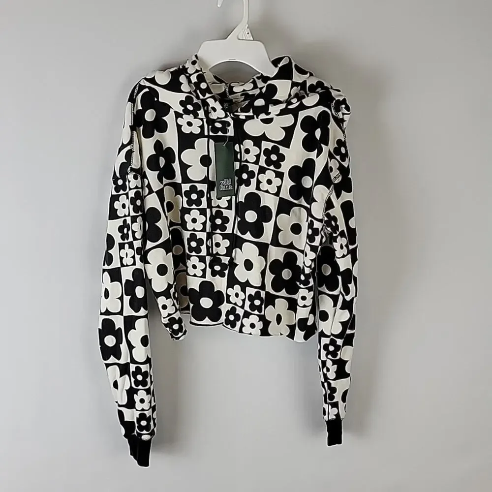 Wild Fable Long Sleeve Crop Hoodie, Black/White, Size S, NWT - Picture 8 of 8